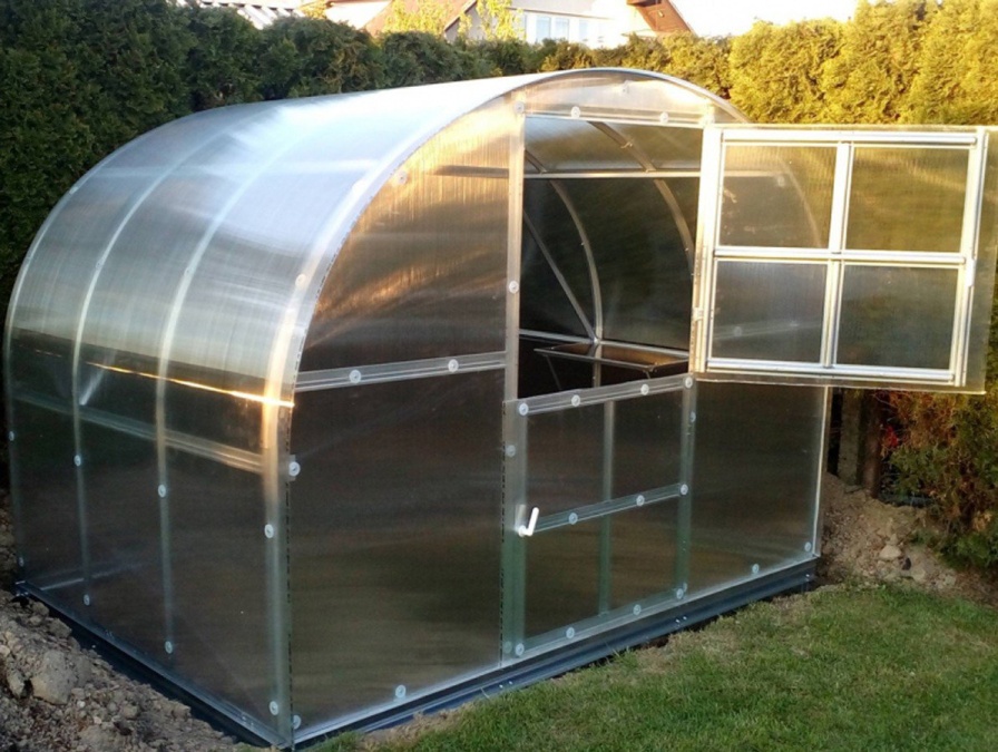 Skleník z polykarbonátu Gutta Gardentec Classic